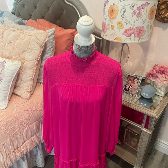 CeCe ๐size large in a beautiful hot pink ๐ - Picture 1 of 7